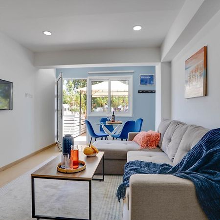 Atlantis Apartments 50M From Makenzy Seafront Larnaca Buitenkant foto