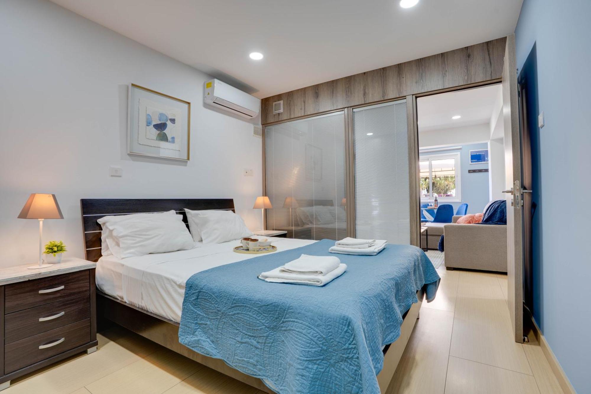 Atlantis Apartments 50M From Makenzy Seafront Larnaca Buitenkant foto