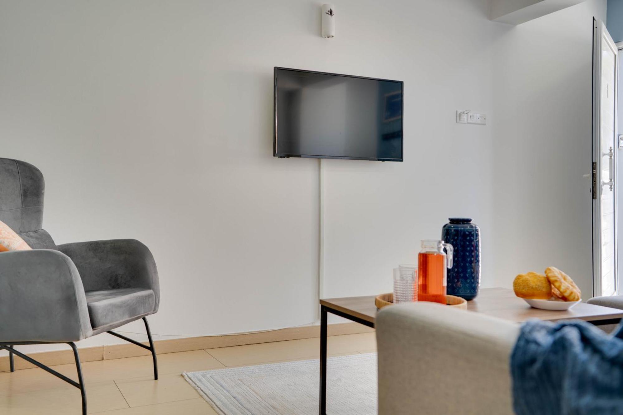 Atlantis Apartments 50M From Makenzy Seafront Larnaca Buitenkant foto