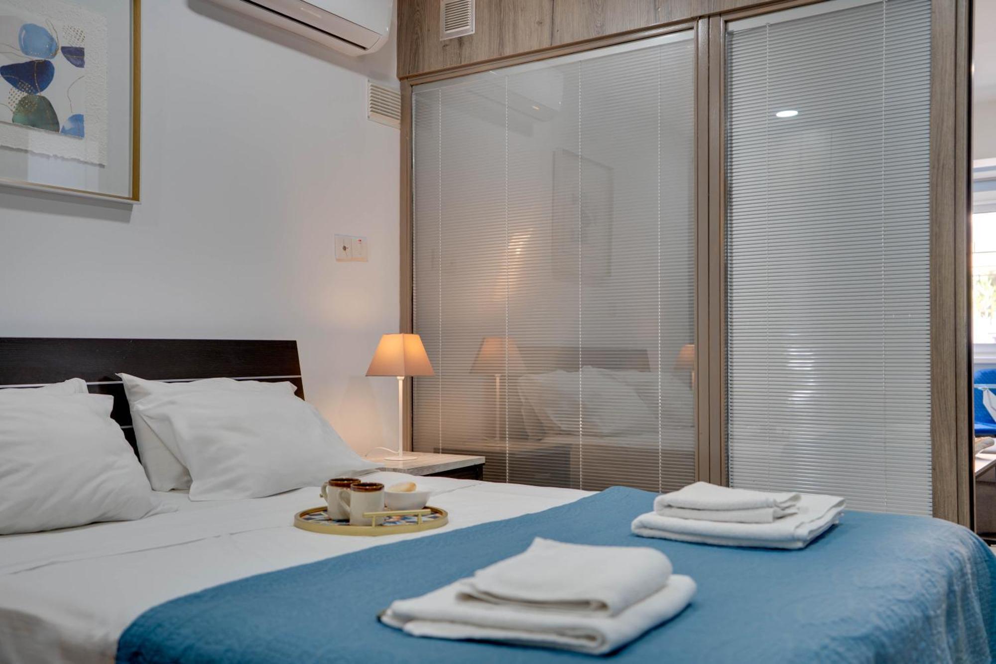 Atlantis Apartments 50M From Makenzy Seafront Larnaca Buitenkant foto